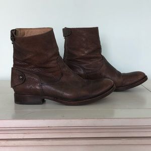 Frye Melissa Button Back Zip Short Boot